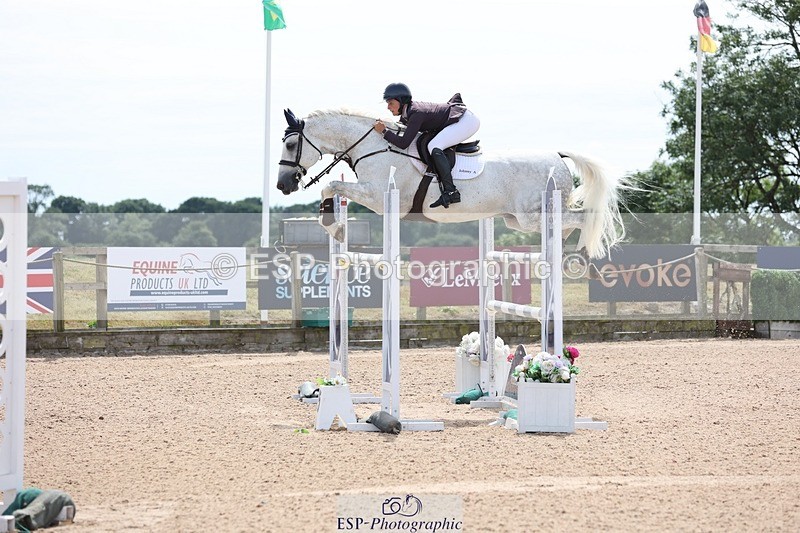 250719-145742-16375 - Cls 3, 3 Star Small Tour Break til End