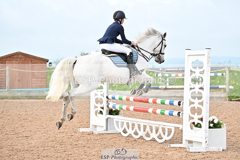 240506A-110404-08388 - Cls 3  Pony Discovery & 90cm Open