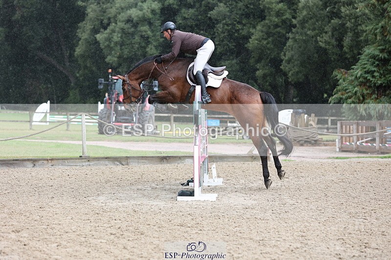 250831A-121205-10126 - Cls 42 Snr 1m Grand Prix