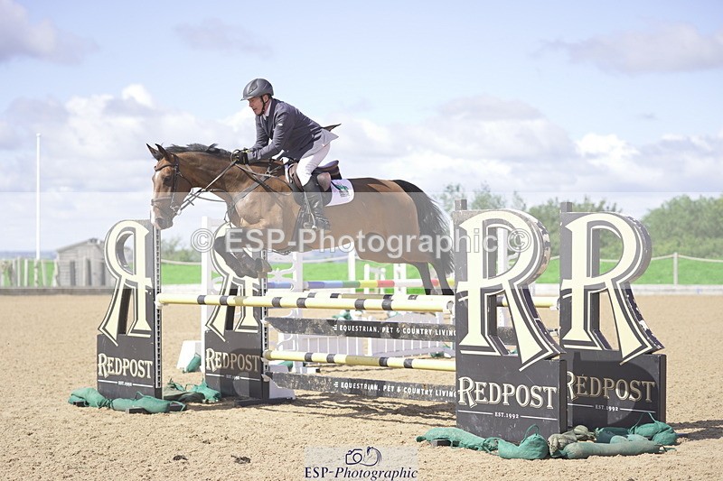 230806A-110730-01514 - Cls 13 Snr Newcomers & 1.10m Open