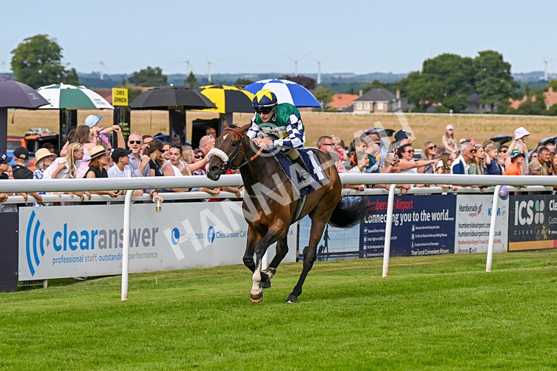 300724-Race 6-Bell Shot-0423 - Race 6