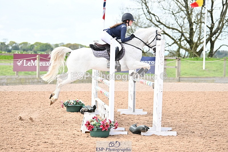 240506A-114009-08555 - Cls 4 Blue Chip Pony Newcomers & 1m Open