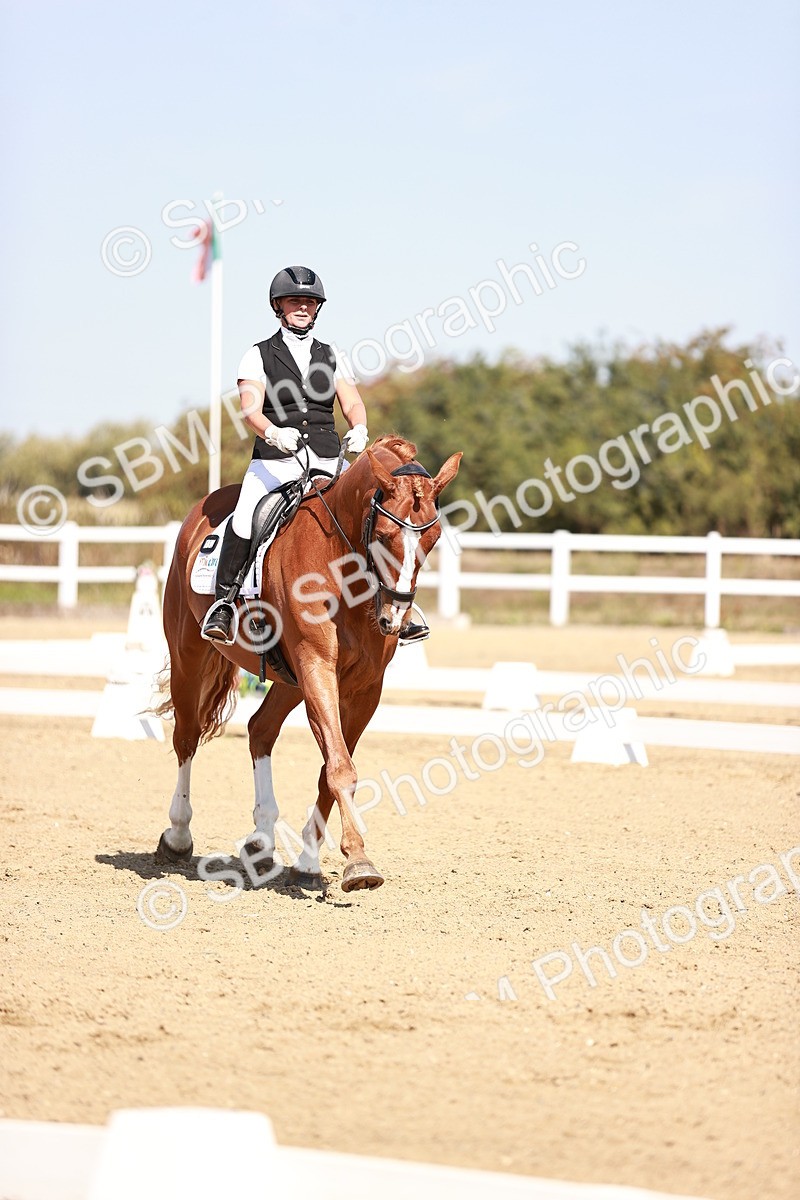 SBM_004570 - Class 12 - Novice 5 - 10.31-11.41