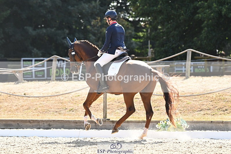 250808A-164211-02152 - 153-Angus.Corrie-DeaneVeyron.II