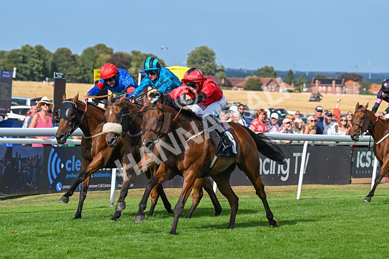 140825-Race 6-Sunny Orange-1820 - Race 6