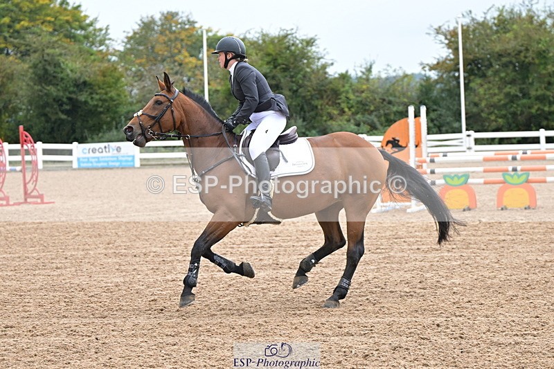 240925A-110430-00191 - Cls 1 British Novice and 90cm Open