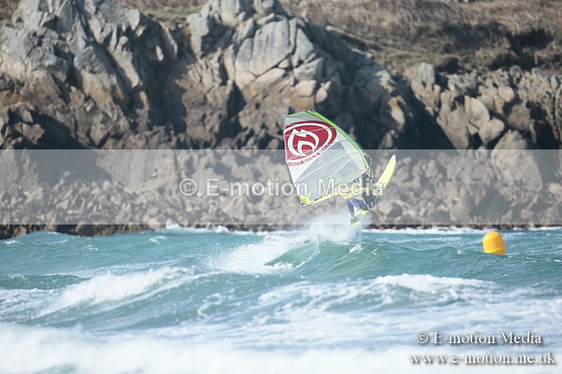 WS 020413-1 - Windsurfing