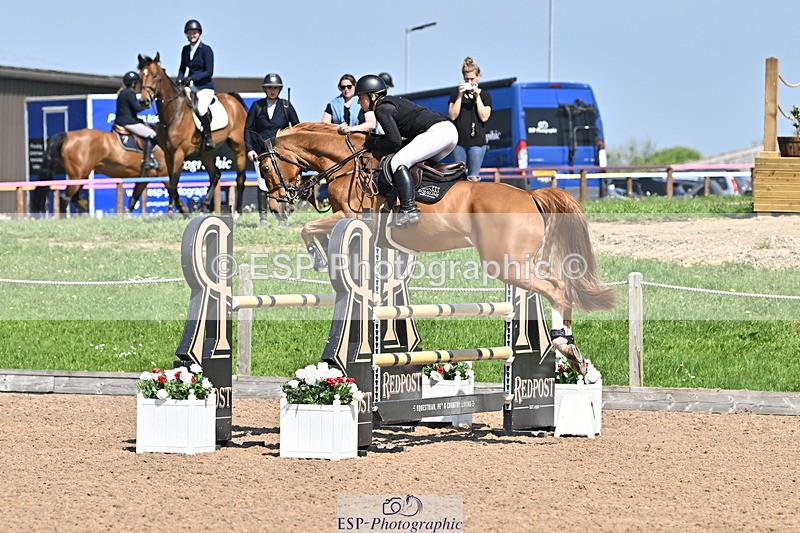 240509A-112924-01181 - Cls 9 Snr 1.20m Open