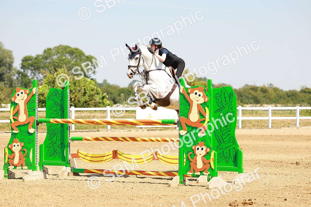 SBM_001900 - Class 5 - Senior Foxhunter - 1.20m