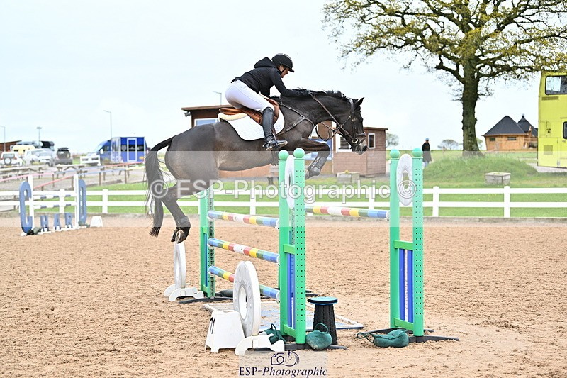 240501A-140256-00937 - Cls 8 Snr Foxhunter and 1.20m Open