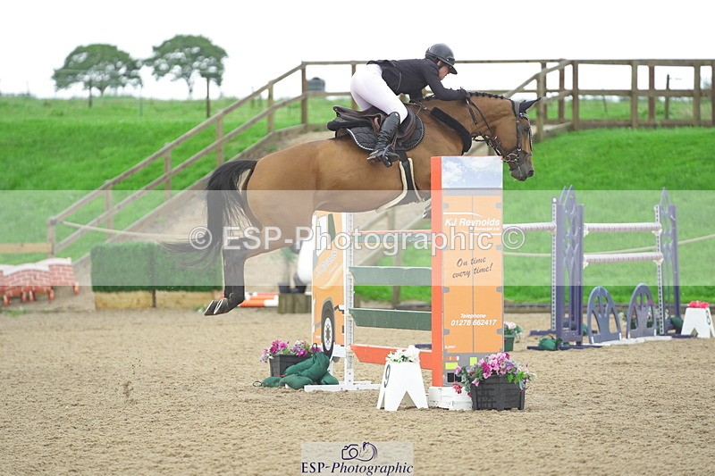 230730A-133716-10151 - Cls 27 Chard Grand Prix