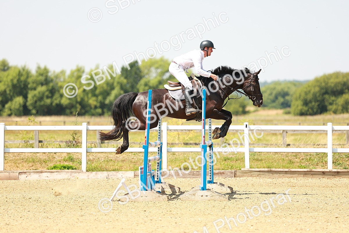 SBM_001469 - Class 4 - Senior Newcomers - 1.10m
