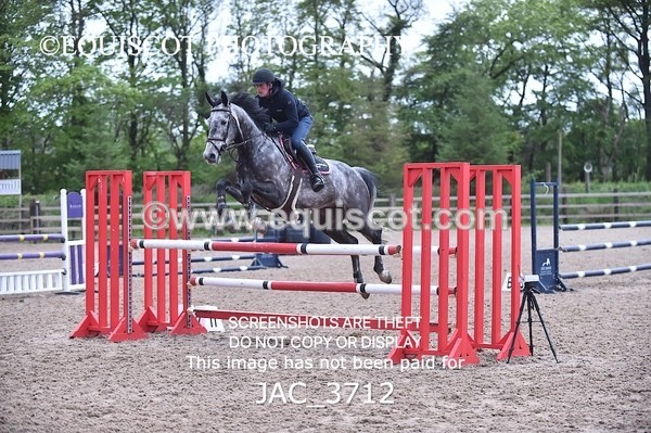 JAC_3712 - CLASS 8 Senior Newcomers/ 1.10m Open