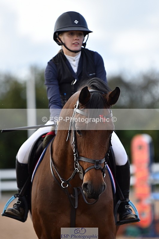 231014A-145338-05371 - Cls 15 1.05m Amateur Q 2nd R