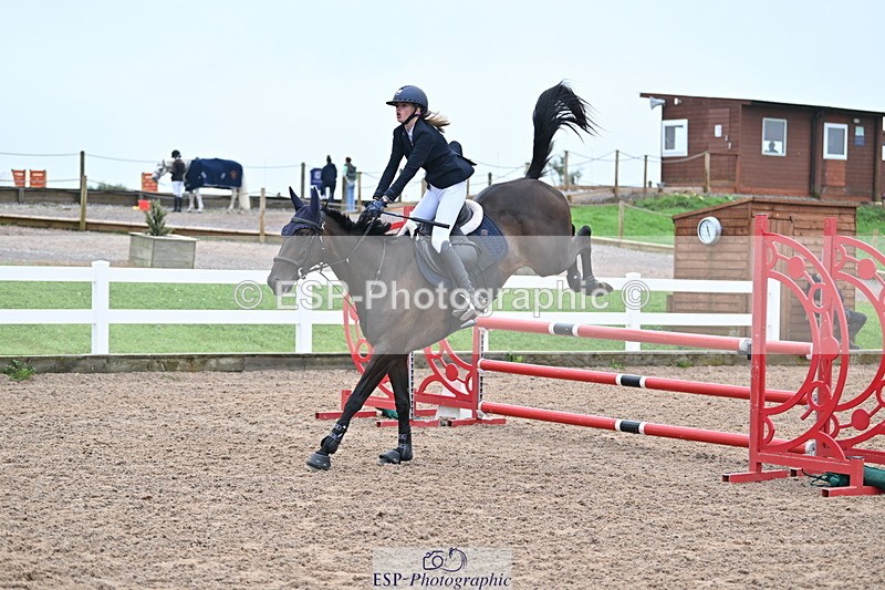 240907A-112929-01142 - Cls 8 1.05m Amateur Qualifier