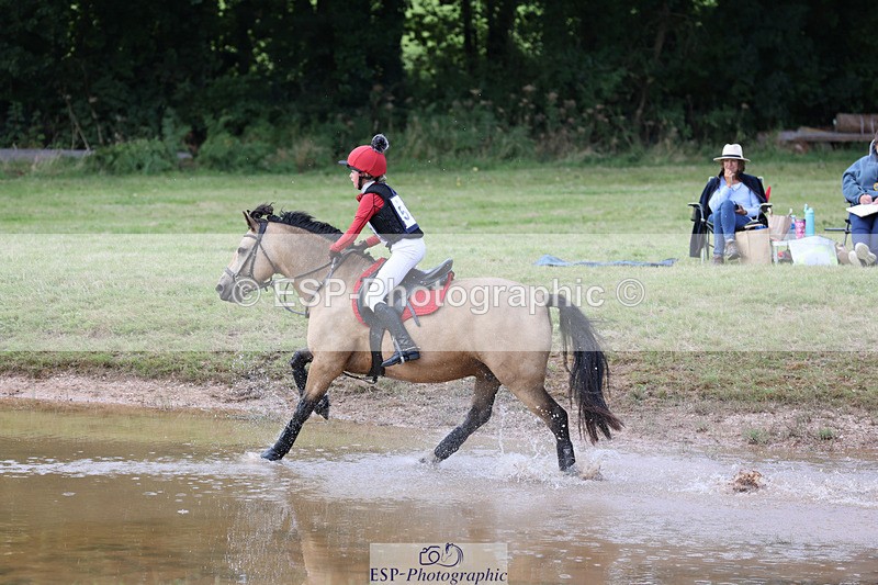 240825X-111636-32239 - 70cm XC 11.00 to 12.00