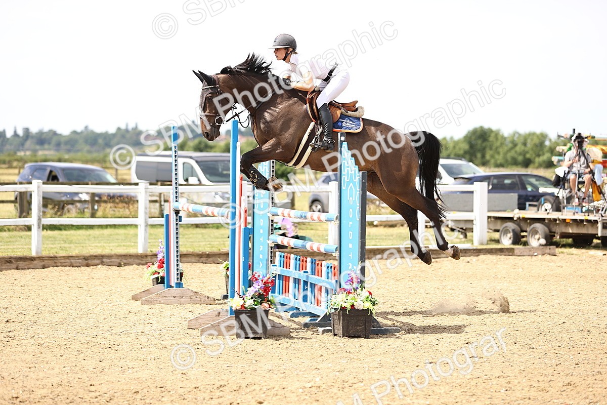 SBM_000569 - Class 15 - Redpost Equestian Senior Foxhunter - 1.20m