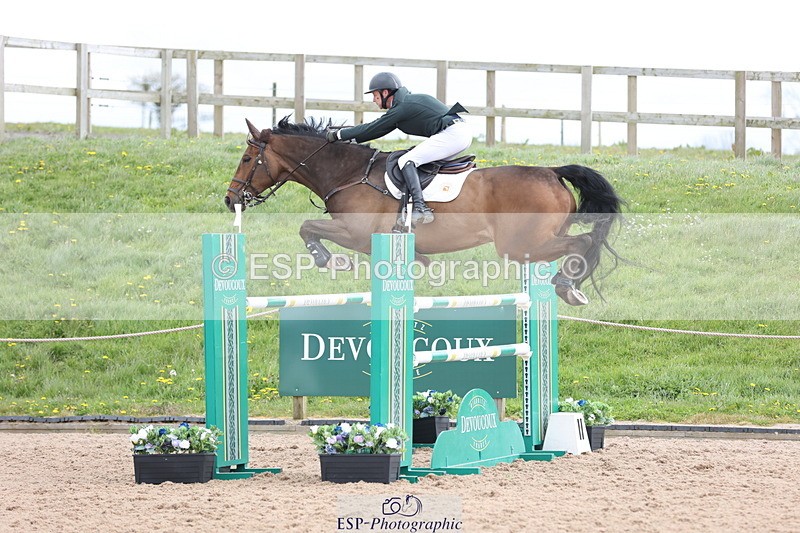 240419A-115747-06921 - Cls 6, 2 Star Medium Tour 1.35m