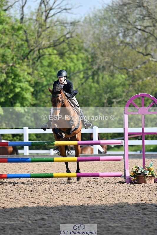 240512A-085458-17015 - Cls 39 British Novice and 90cm Open