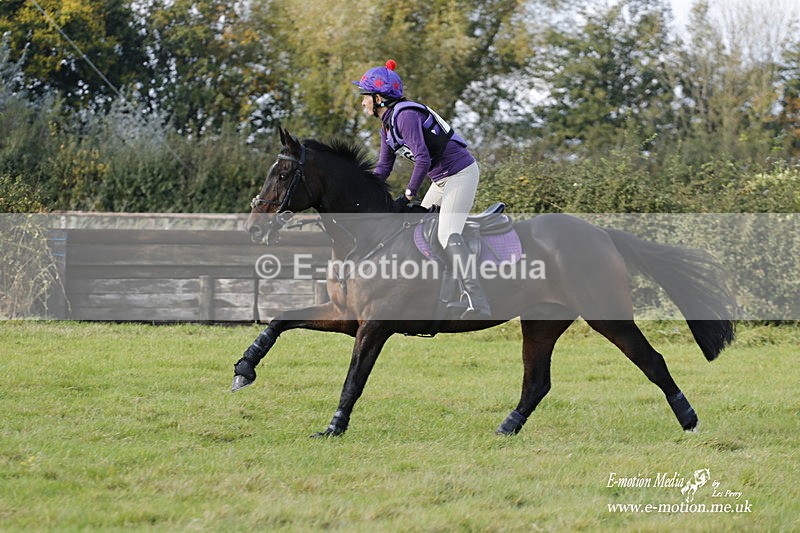  WWHT 171021 3901 - Open (1.00m)  17/10/21