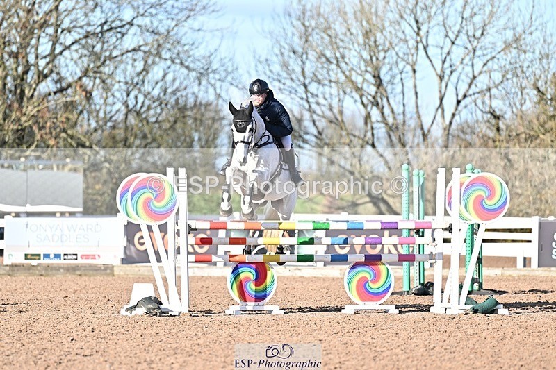 251203-123655-00487 - Cls 4 Newcomers and 1.10m Open