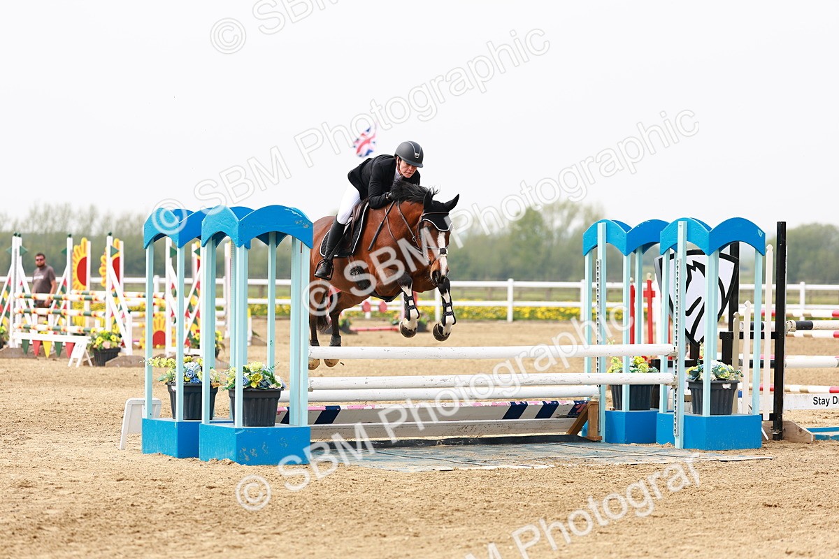  - Class 18 - Senior Newcomers - 1.10m