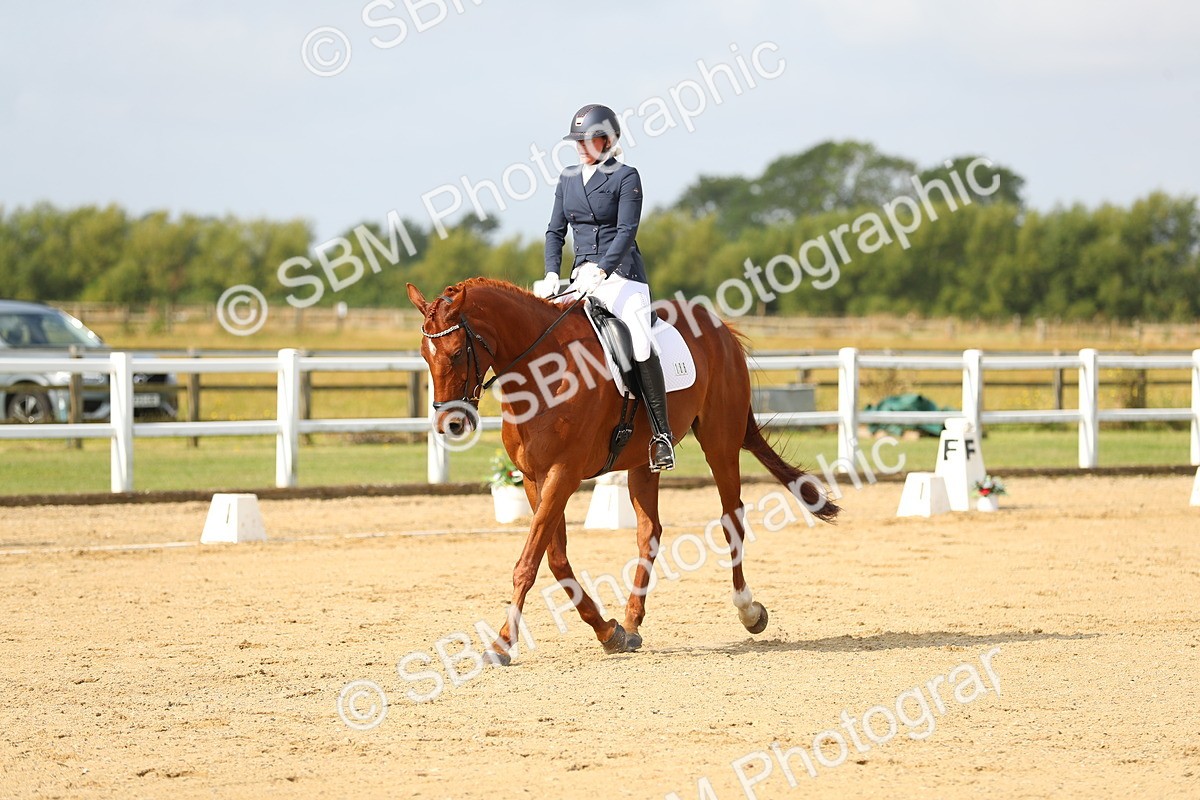 SBM_015562 - Class 13 - Novice 23 - 9.54-11.04