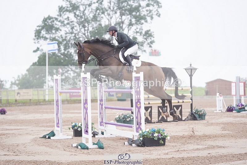 240720A-105806-14218 - Cls 3, 3 Star Small Tour 1.40m