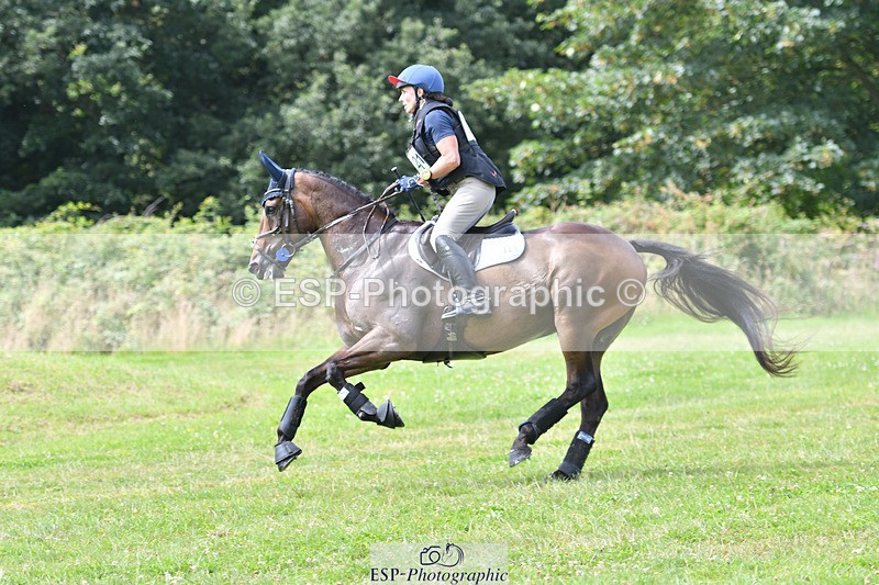 240804-120904-12454 - 321-Samantha_Lewis-KNOCKRIGG_BRONCO