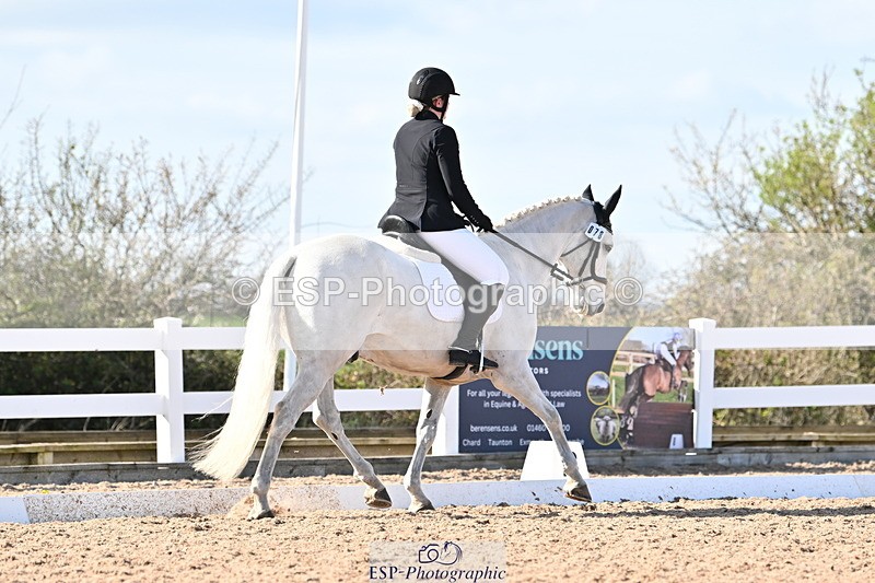 240324A-151111-04436 - Novice 27, 14.30 to 15.25