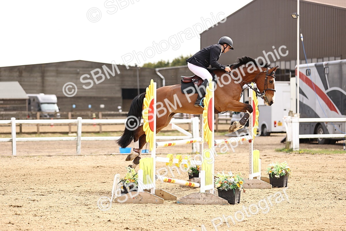 SBM_002438 - Class 11 - Senior newcomers - 1.10m