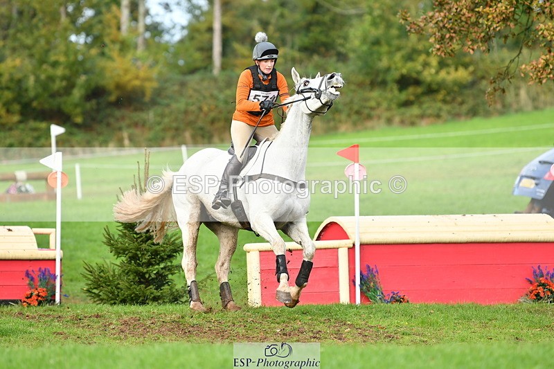 251025A-154105-21880 - G-571-Zoe.Mccanlis