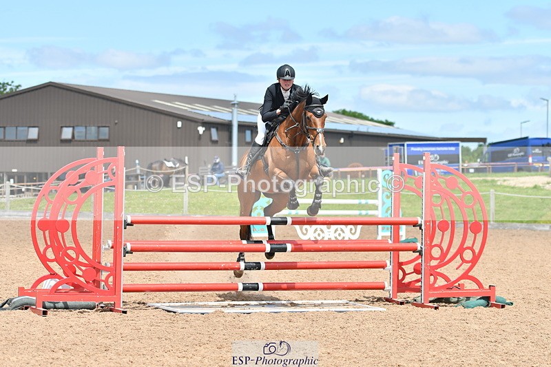 240609A-114001-04672 - Cls 17 Snr 1.05m Open