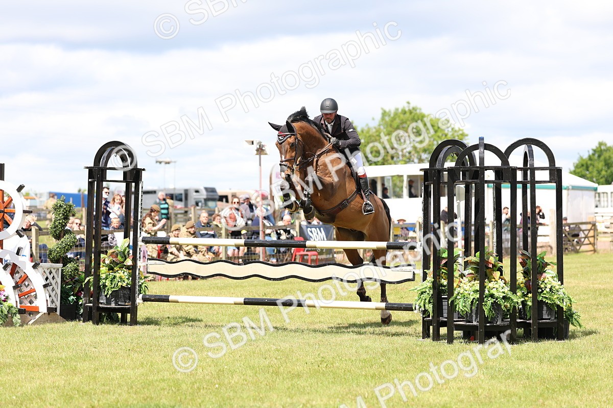 SBM_13822 - Class 206 - Senior Newcomers - 1.10m Open