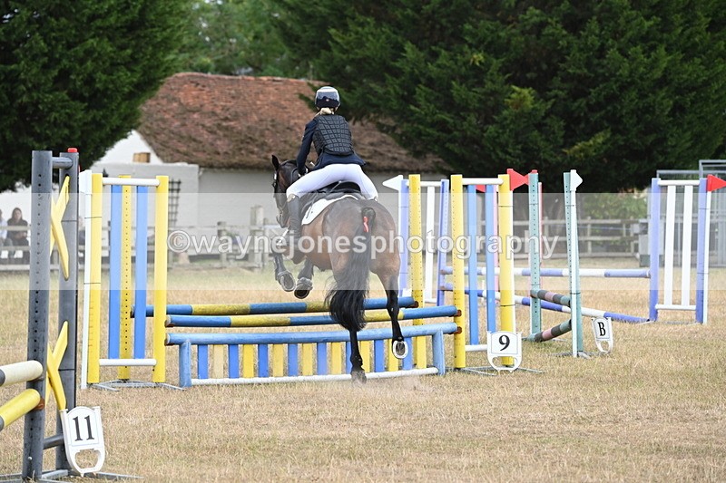 WJ6_0940 - Class 14 Intermediate Jumping 75cm