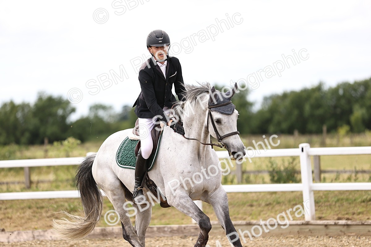 SBM_003673 - Class 22 - Senior Foxhunter 1.20m