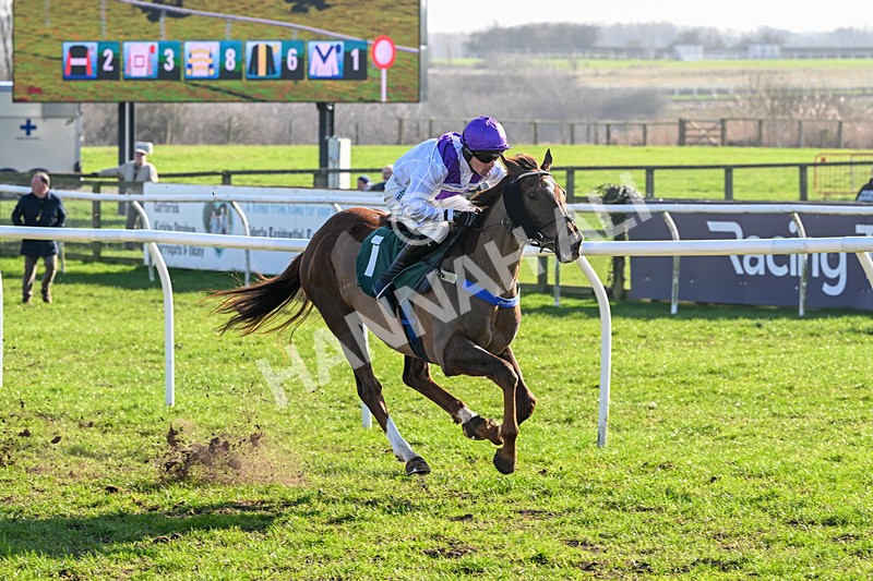 040326-Race 1-Pigeon House-8414 - Race 1