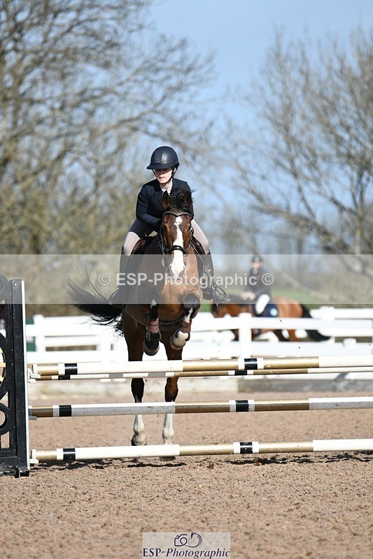 250330-103112-06142 - Cls 32 British Novice and 90cm