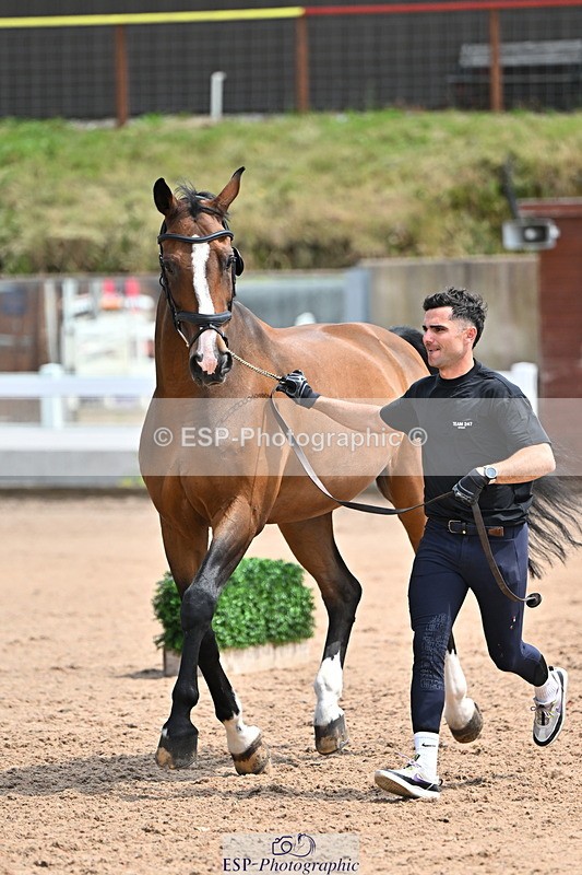 240718A-105302-01469 - Trot Up 12pm to 1pm