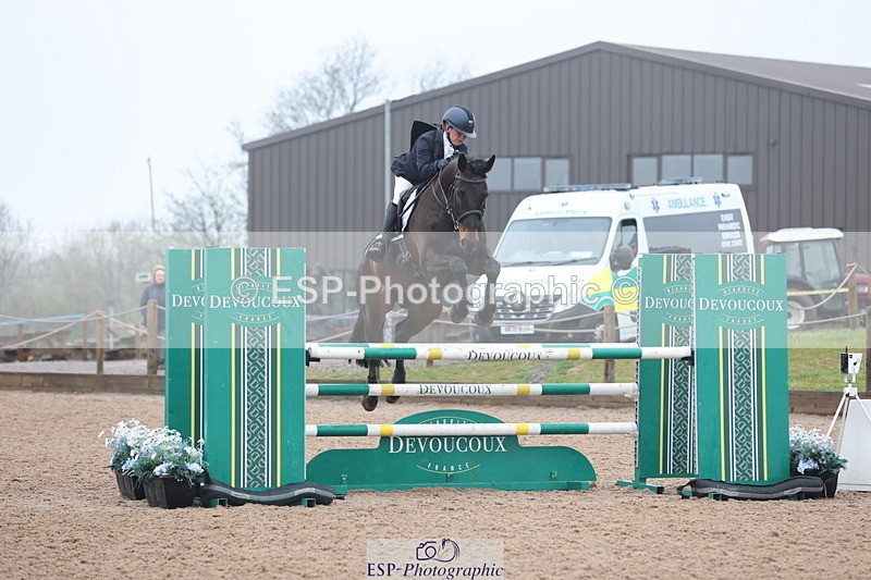 250418-161117-06453 - 330-Lily.Bradstock-DERISKO