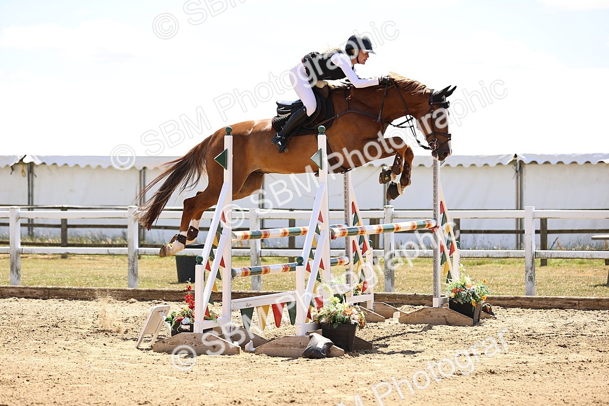 SBM_014428 - Class 15 - Senior Newcomers - 1.10m Open