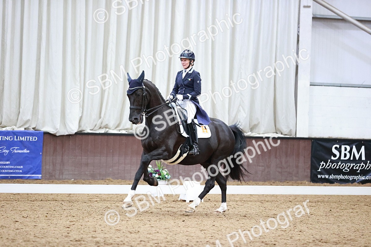 SBM_016700 - Class 5 - FEI INT II - 17.24-18.20