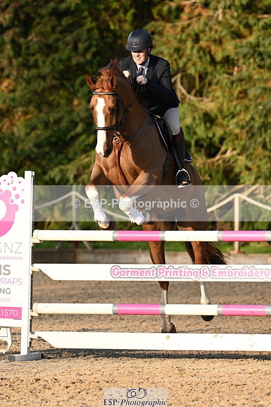 250322A-170724-03696 - Cls 14 Snr Fox & 1.20m Open