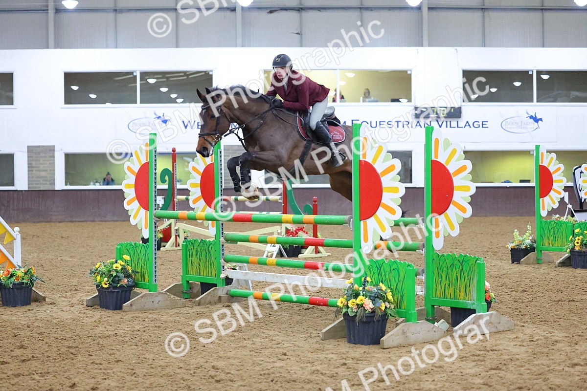 1I0A4893 - Class 9 - Senior Newcomers/ 1.10m Open