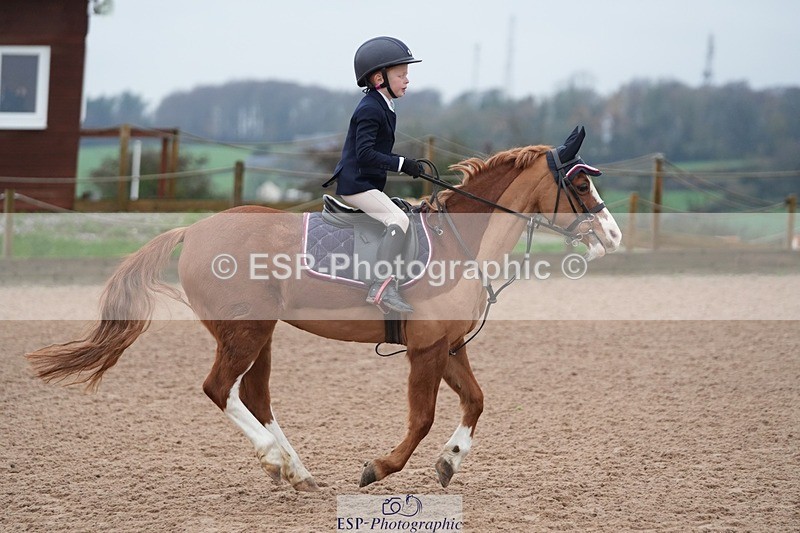 251116-095411-01448 - Cls 18 Clear Round 50cm