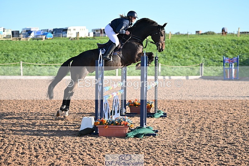 231015A-090153-06828 - Cls 28 Newcomers & 1.10m Open