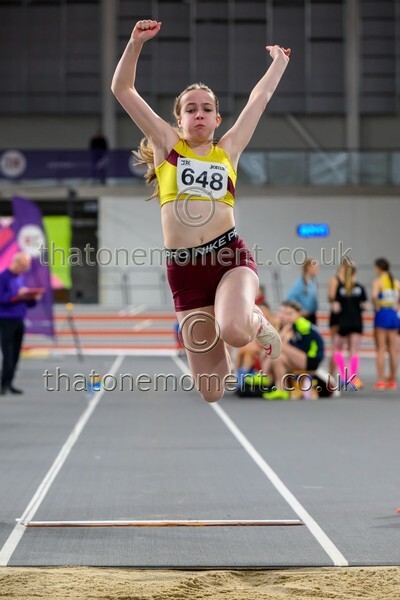 AgeInd25SAT-917506 - Field Female