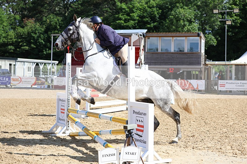 3E7A2606 - Class 2: 70cm Juniors and Seniors