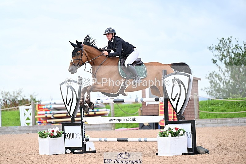 240726A-133428-01456 - Cls 3 Snr Foxhunter