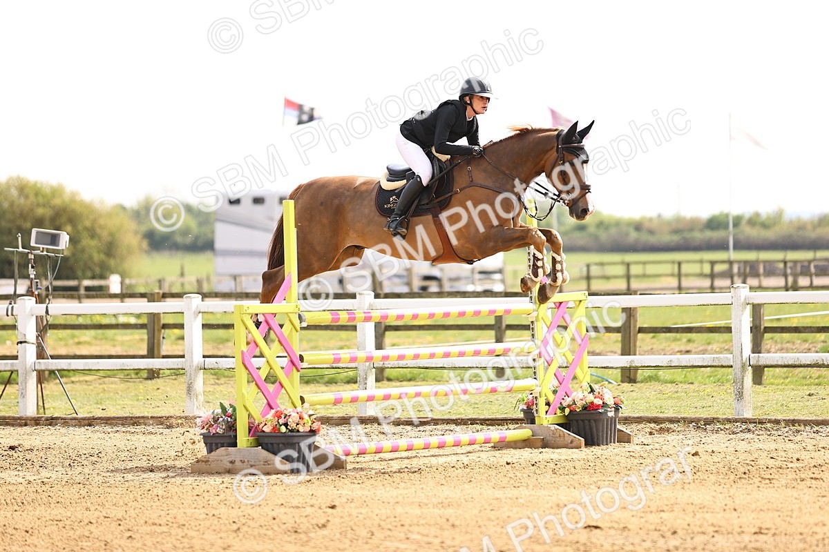 - Class 13 - Senior Foxhunter - 1.20m